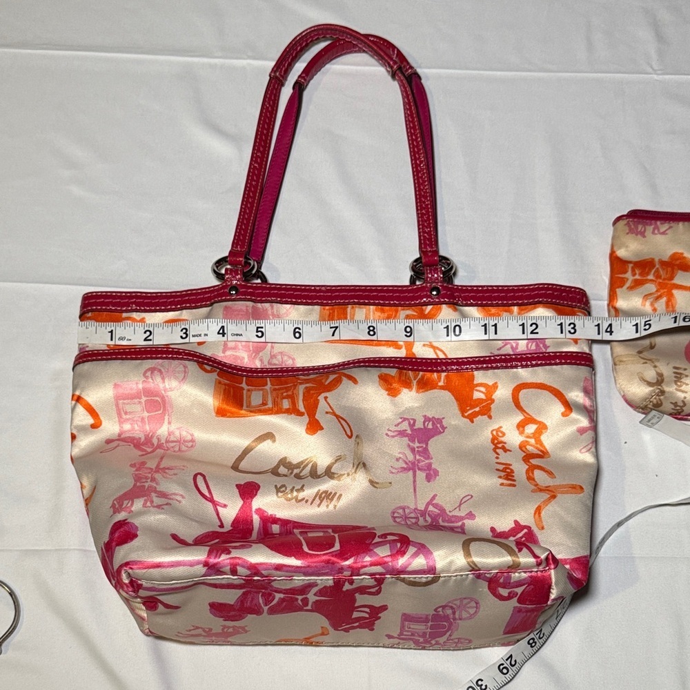 Coach Horse & Carriage Sateen Tote With Matching Pouch F14892 - Picture 14 of 17